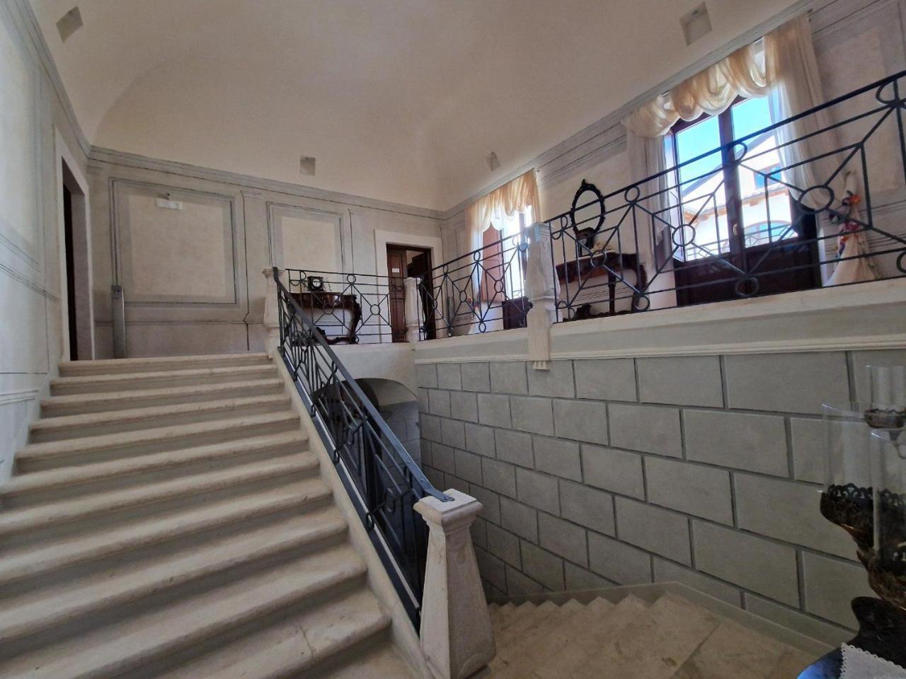 Palazzo Palitti Bed & Breakfast Roio Exterior foto